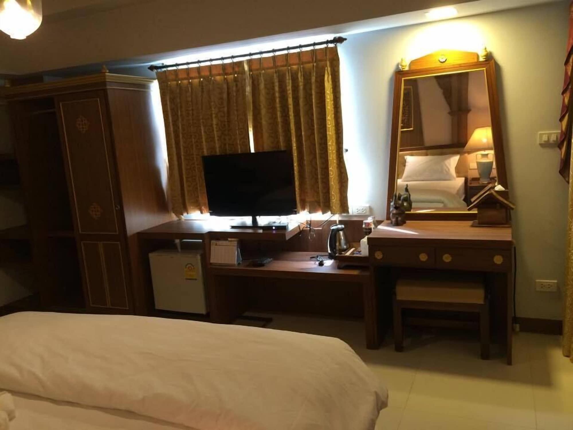 Kim Hotel At Morleng Банкок Екстериор снимка